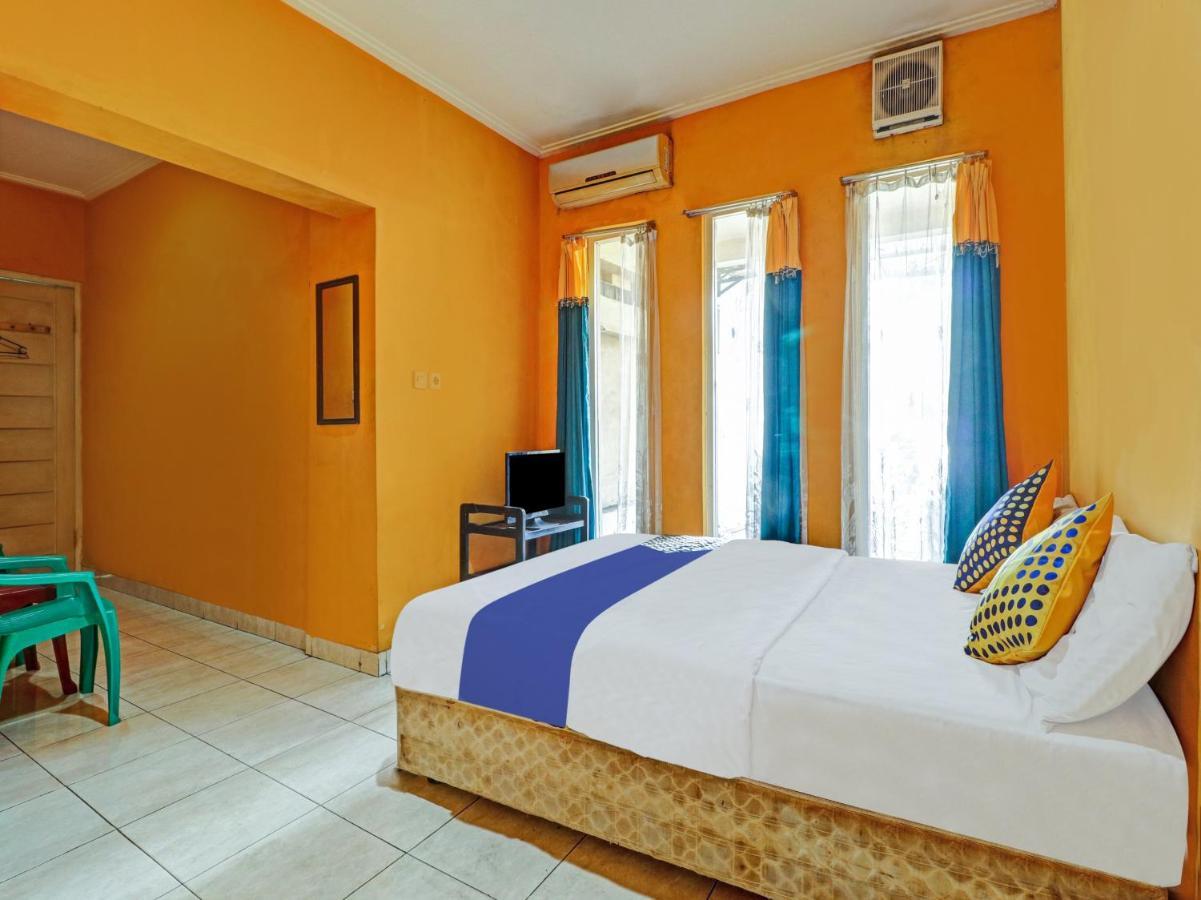 Spot On 90632 Hotel Pelangi Indah Paskal Бандунг Екстер'єр фото